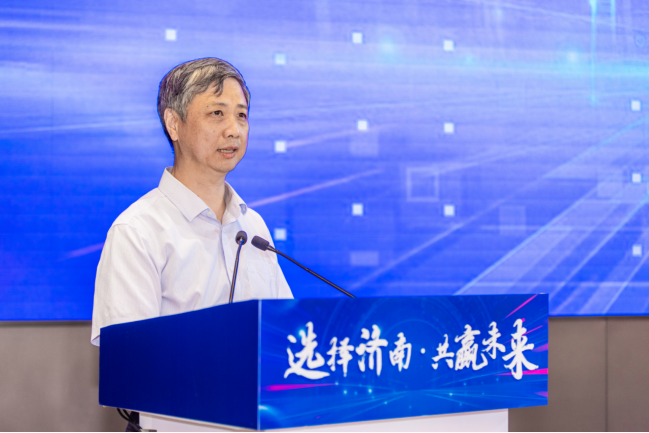 杨建华.png
