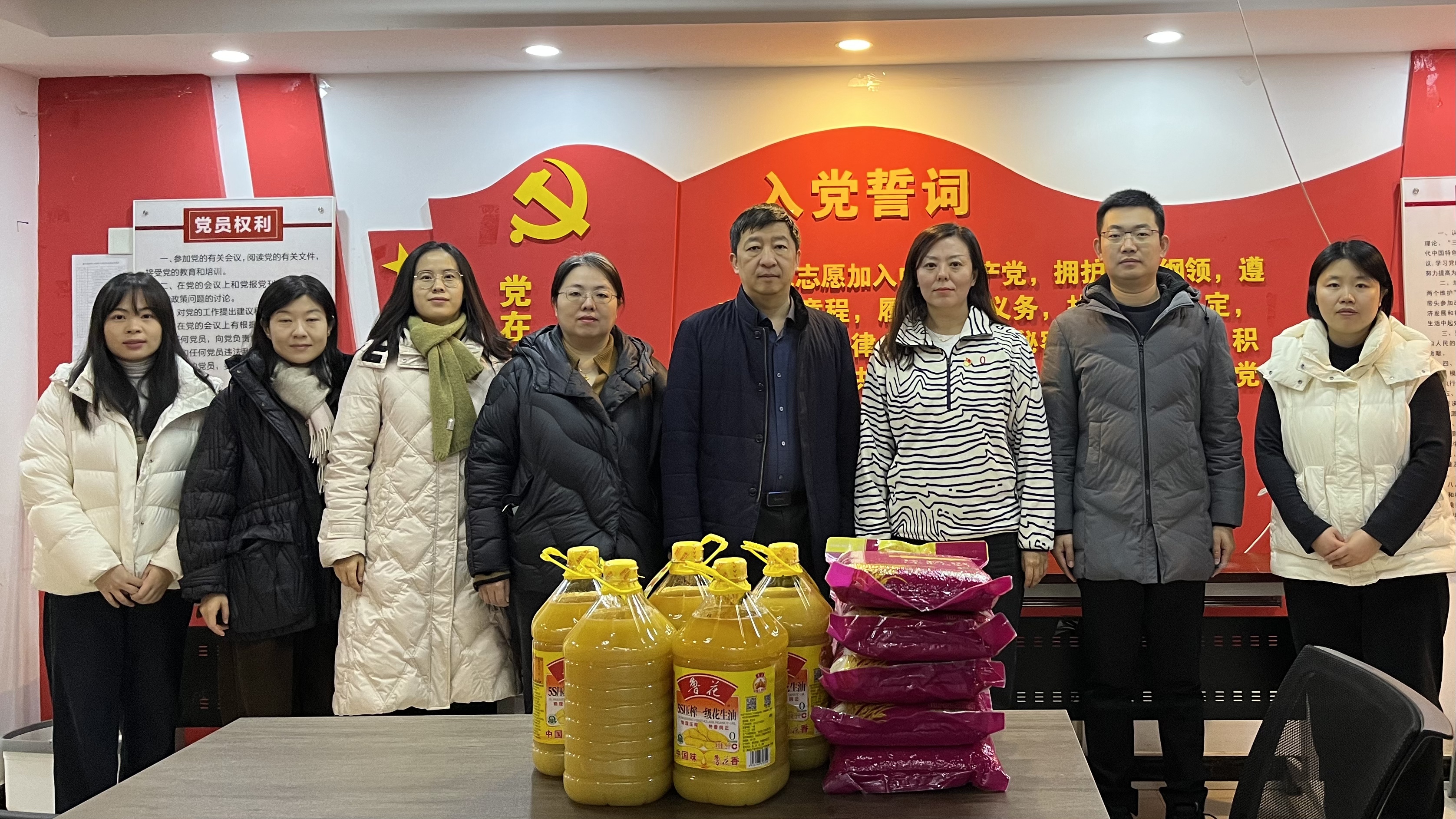 党建引领暖寒冬 结对共建聚温情——市科技局平台处党支部联合共建单位向社区传递温暖