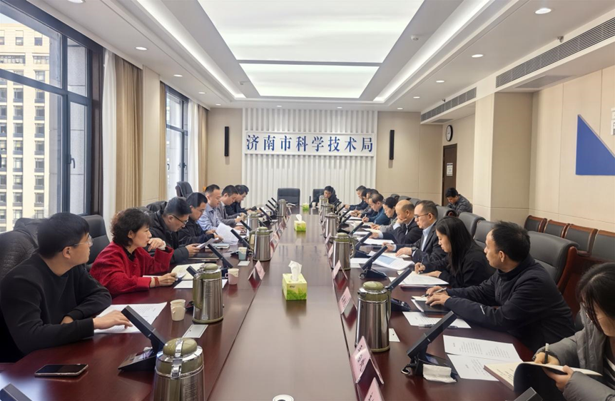 市科技局召开科技创新赋能产业高质量发展座谈会